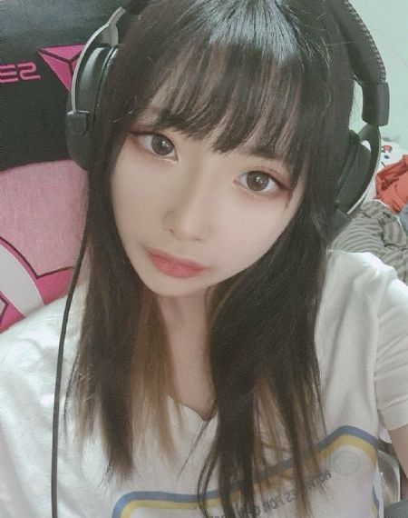 国产成人久久精品流白浆VR_720免费在线观看